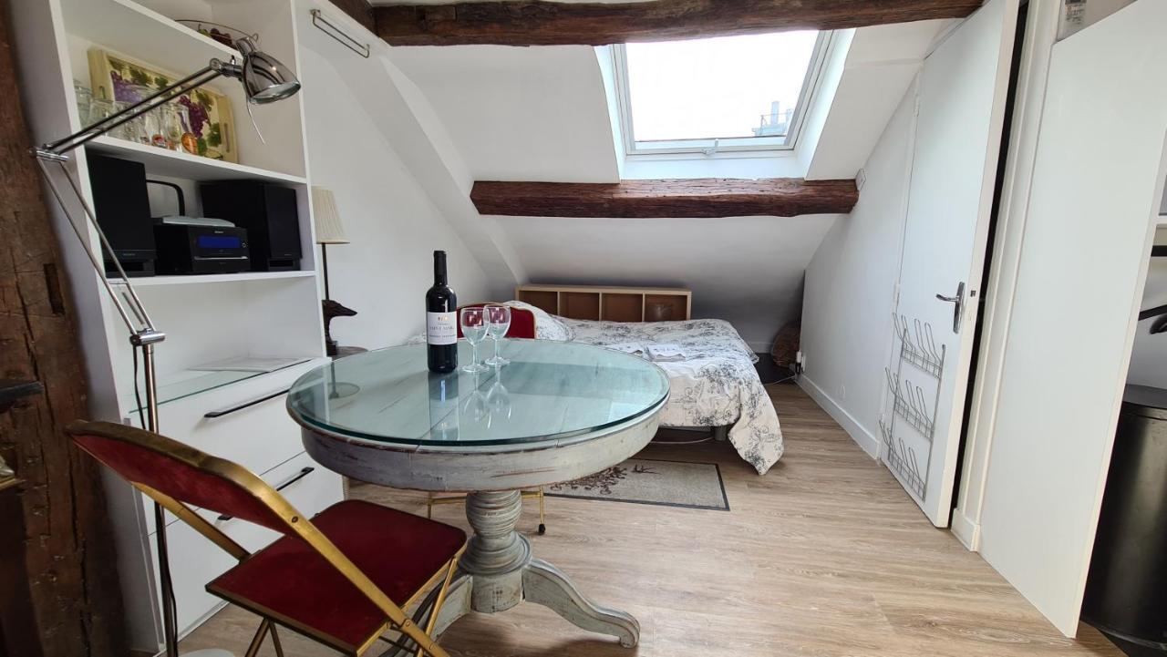 Appartement Coeur De Paris Avec Vue Sur Les Toits Exteriör bild