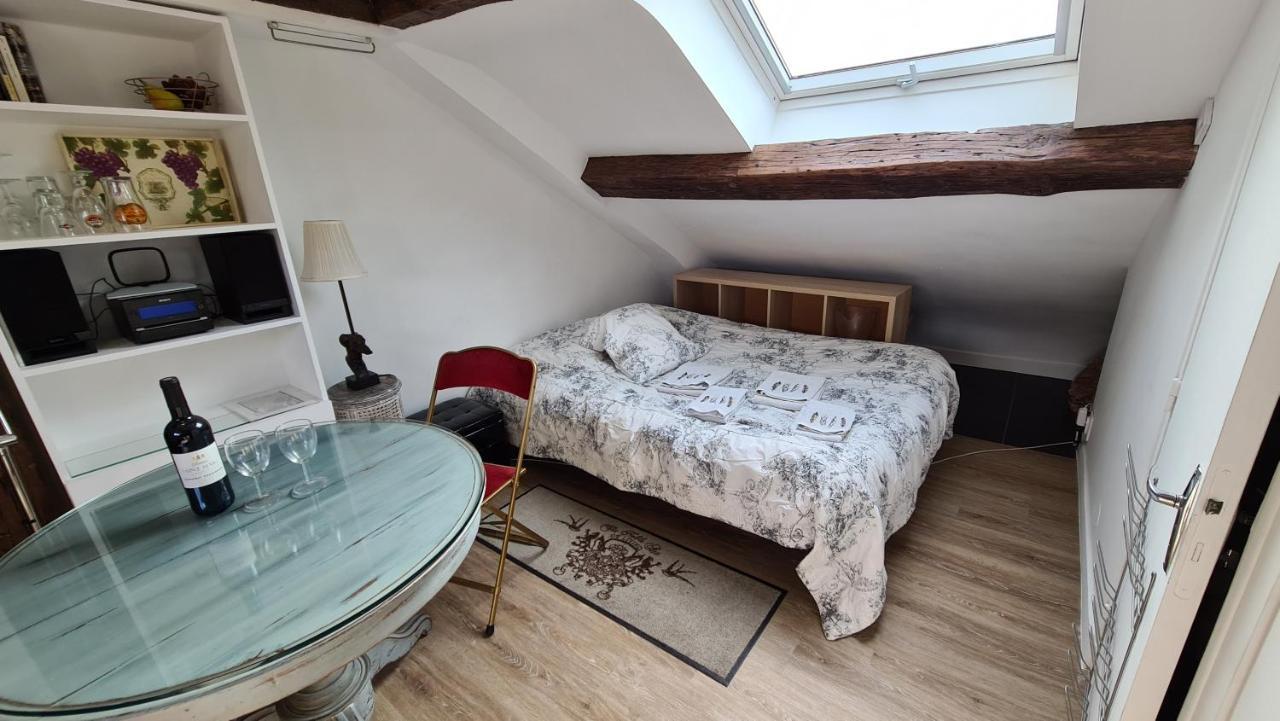 Appartement Coeur De Paris Avec Vue Sur Les Toits Exteriör bild